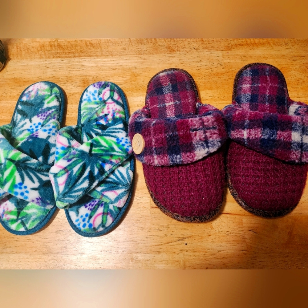 2 pair Ladies House slippers, size S/M